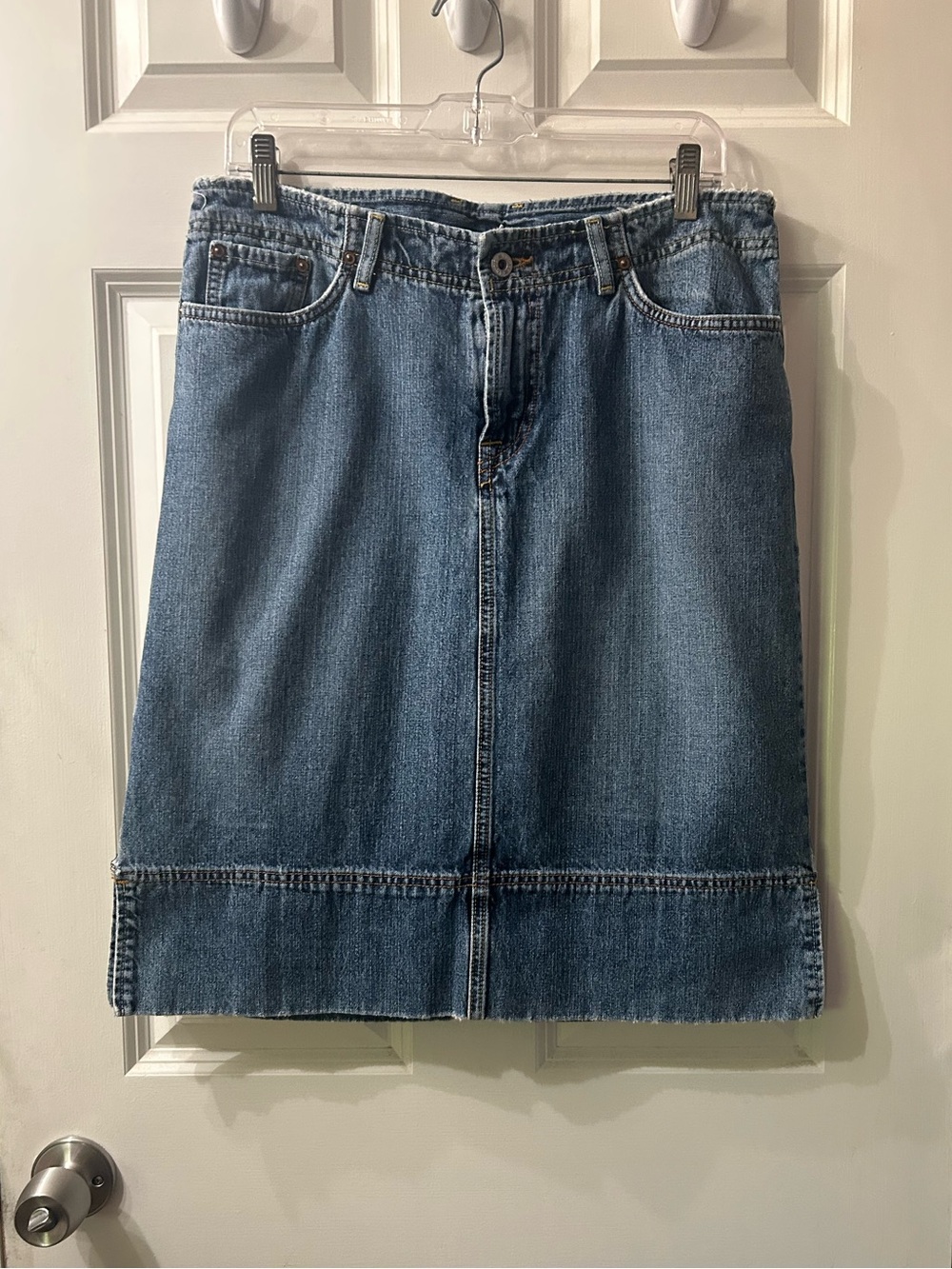 Lucky Brand Vinrage Blue Denim Midi Skirt size 12/31